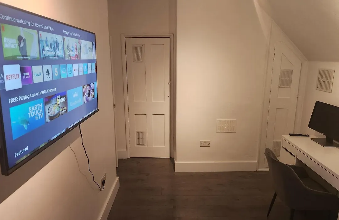 Flat With Work Station, Monitor, Smart Tv & Netflix-1