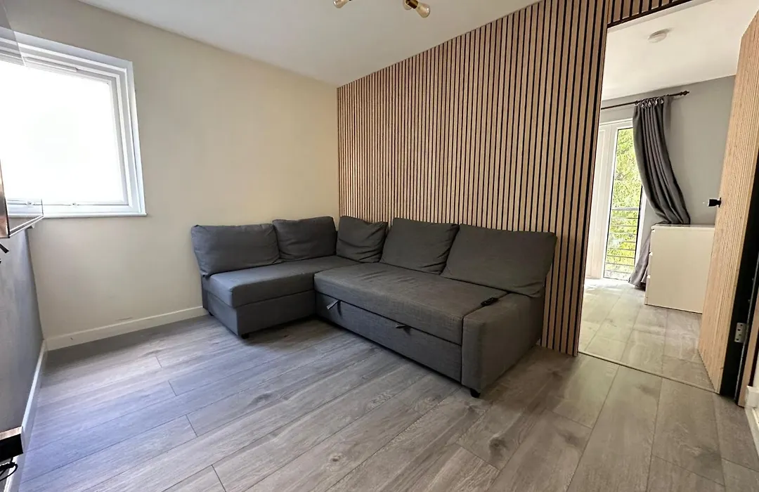 Cosy 2 Bedroom Flat In Manor House-1