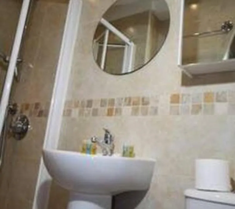Apartasuites London Emerald-1