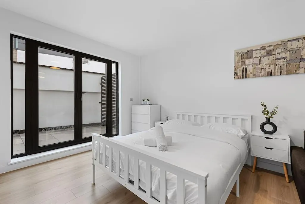 Spacious Sleep 14 - 1 Min From Tooting Station Mr3-1