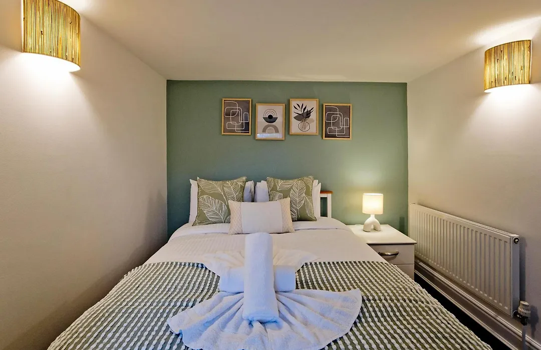 Imperial New Road Whitechapel Apartment-1