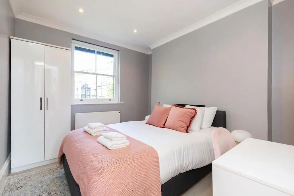 Luxury Soho Apartment R3-1