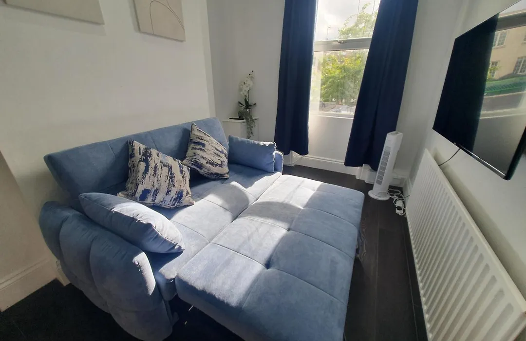 Cosy 1 & 2 Bedroom Apartments Central London Zone 1-1