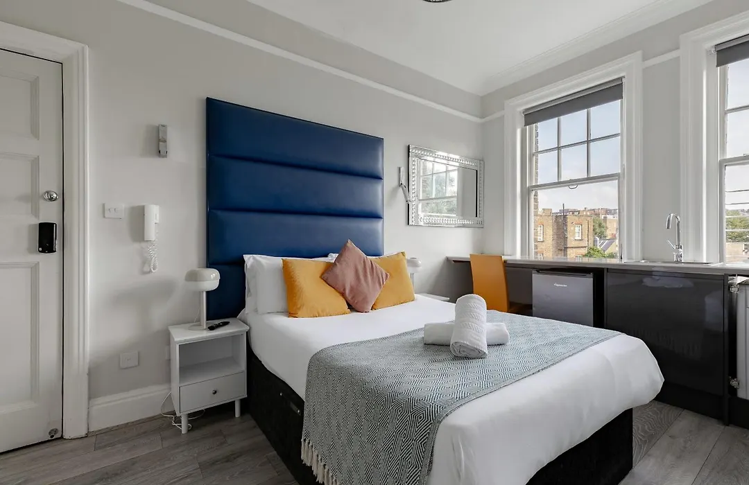 Apartments In The Heart Of High Street Kensington-1