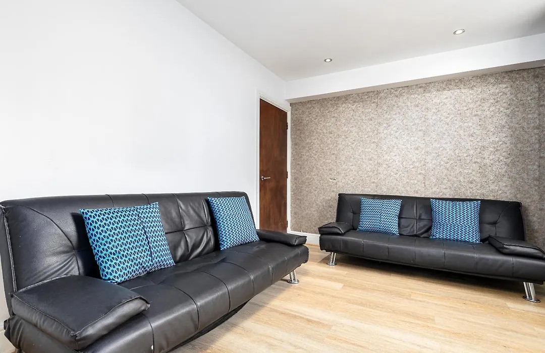 Aldgate Flats-1