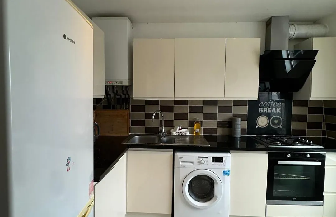 2 Bedroom Flat In Euston 2 Mins Away From Station, No Lift-1