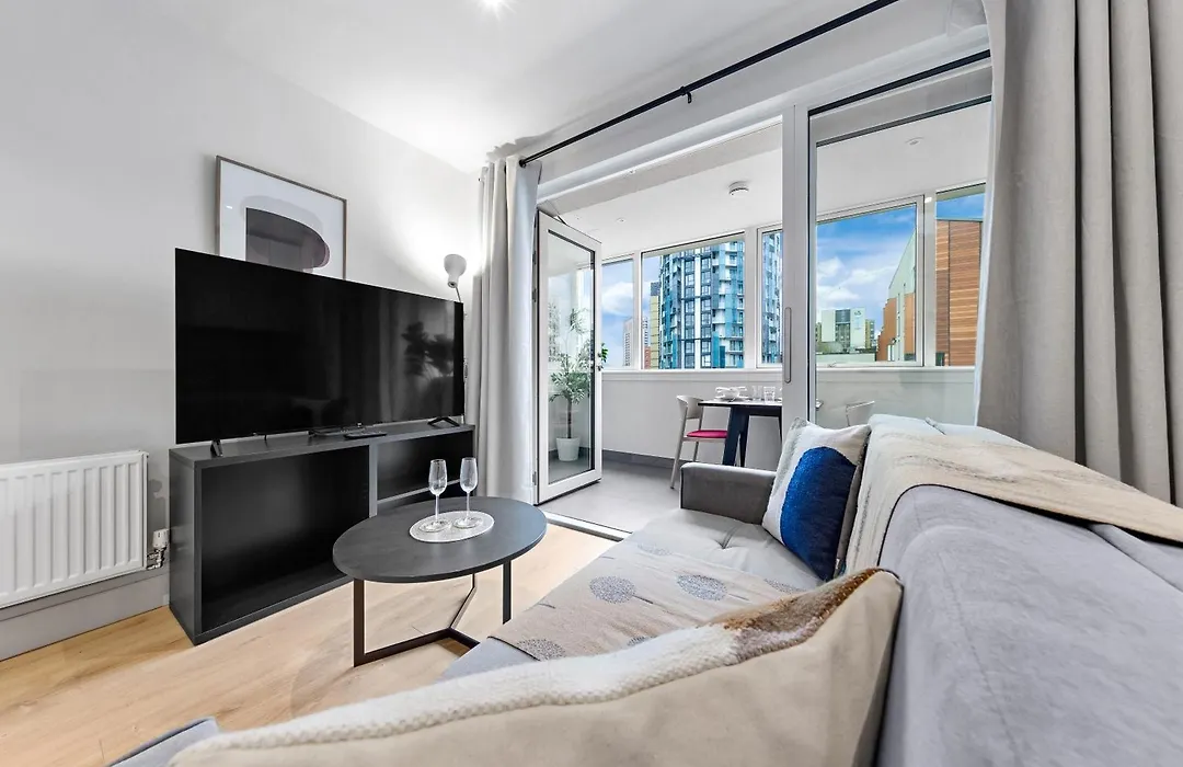 Stylish Retreats On Olympic Way-1