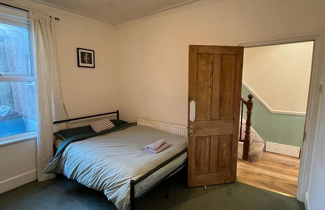 4 Bedroom House, Close To The O2 And Greenwich-1