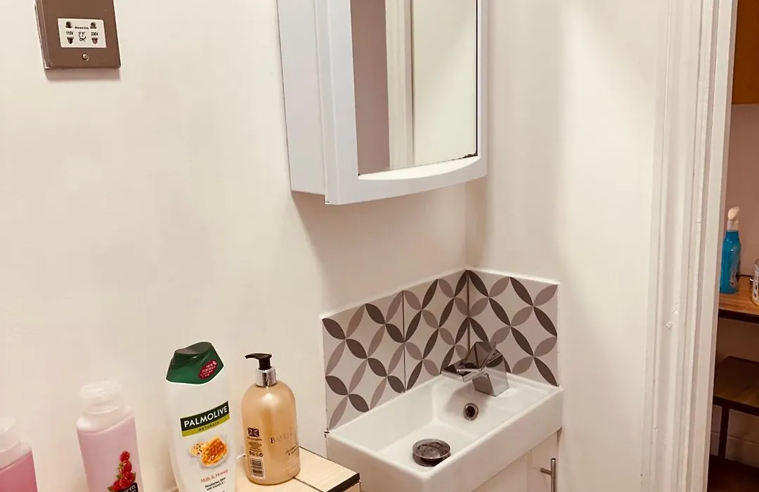 Stunning One Bedroom Studio Flat-1