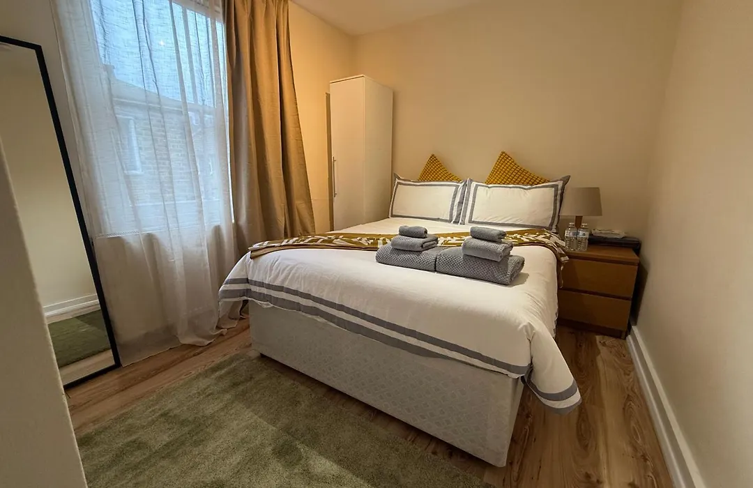 Compact And Friendly Price Room-1