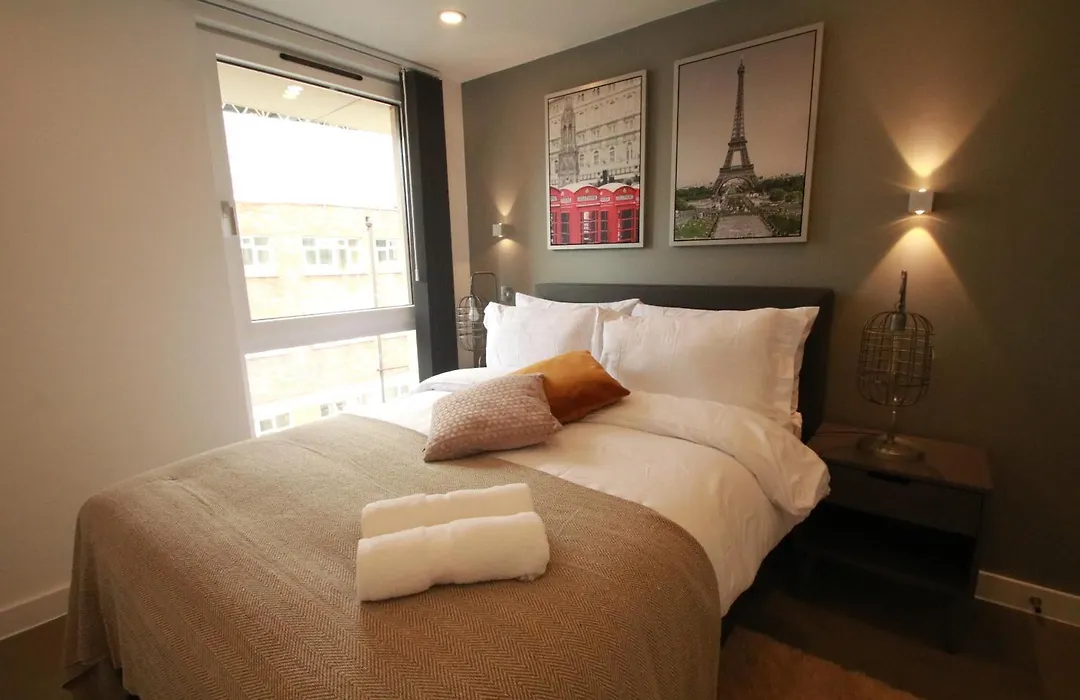 Ft6 Aldgate Apartments-1