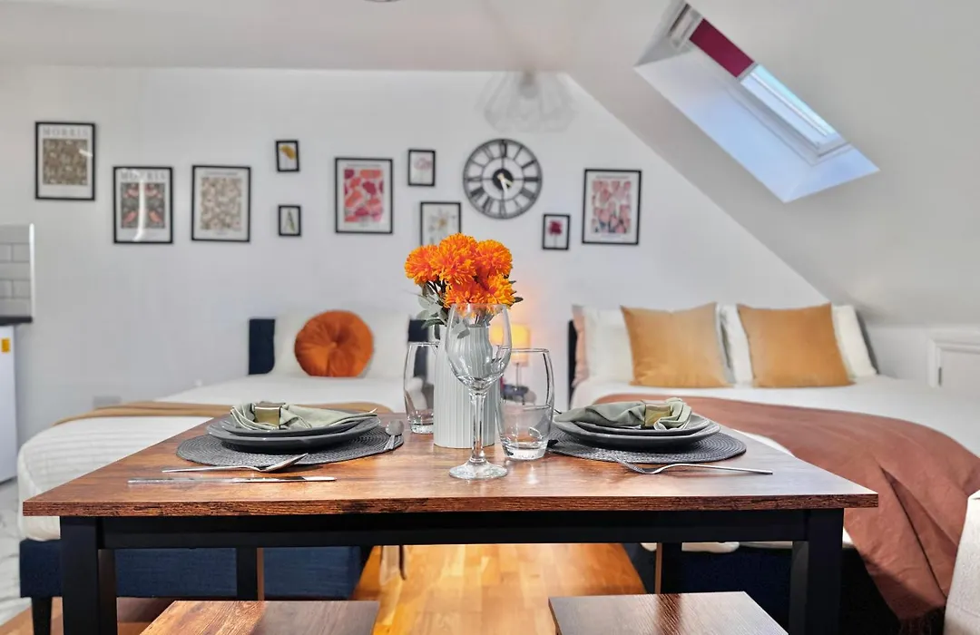 Ideal Studio Loft 30Min To Central London-1