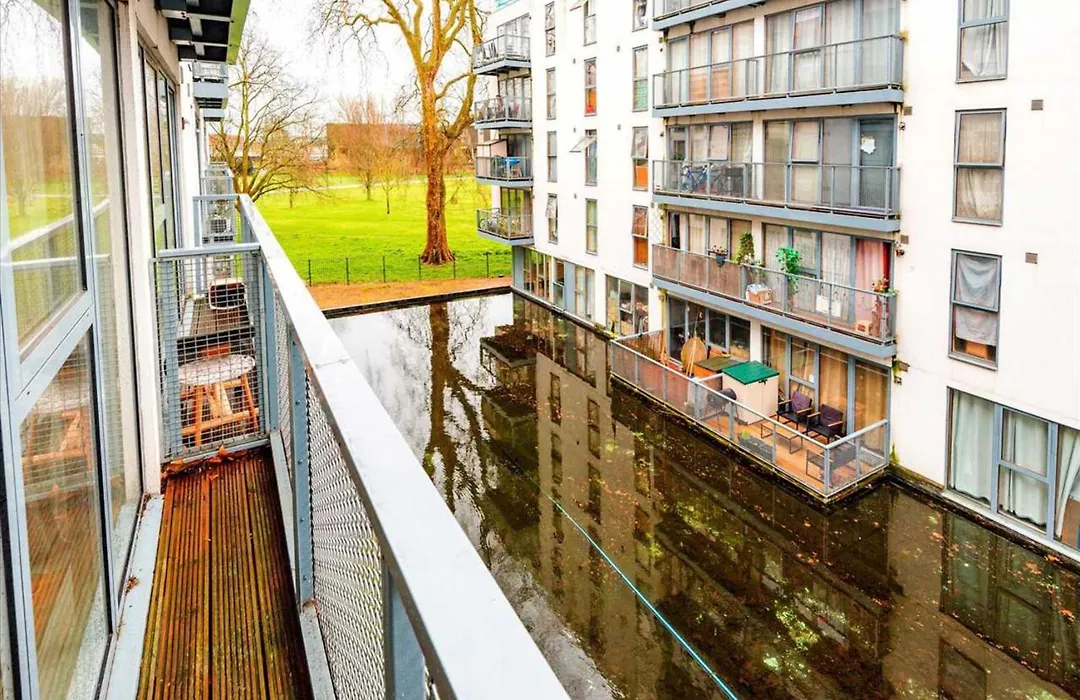 Cosy 2 Bed Hackney Apartment Sleeps 8-1