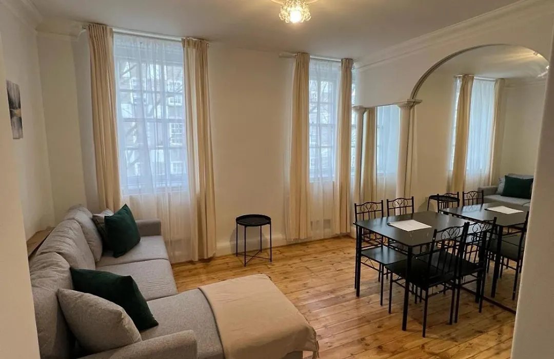 1 Bed Apartment - Centrally Located In The Heart Of Westminster-1