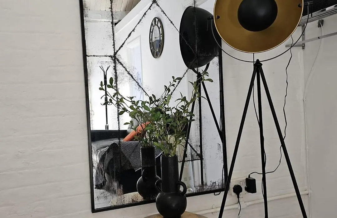 Trendy Apartment In Old Street-1