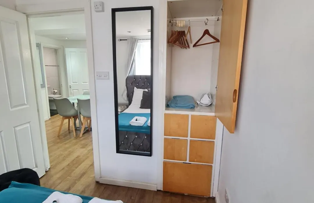 Urban Hideaway 2Beds Apartment-1