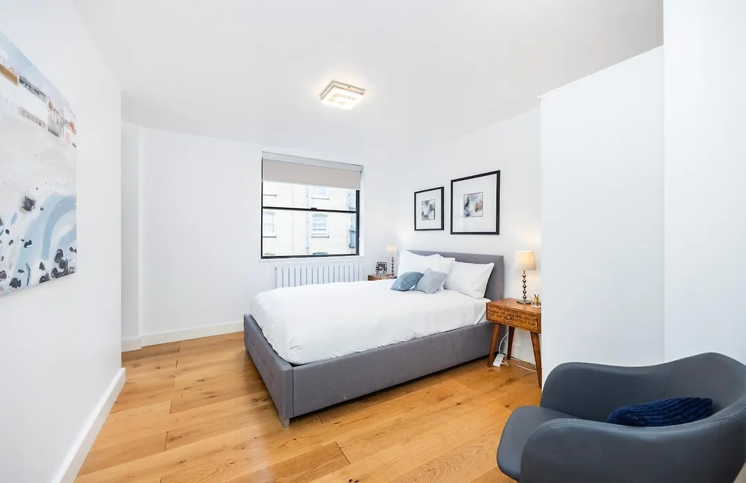 Stunning 2Bed In Soho,Steps From Piccadilly Circus-1