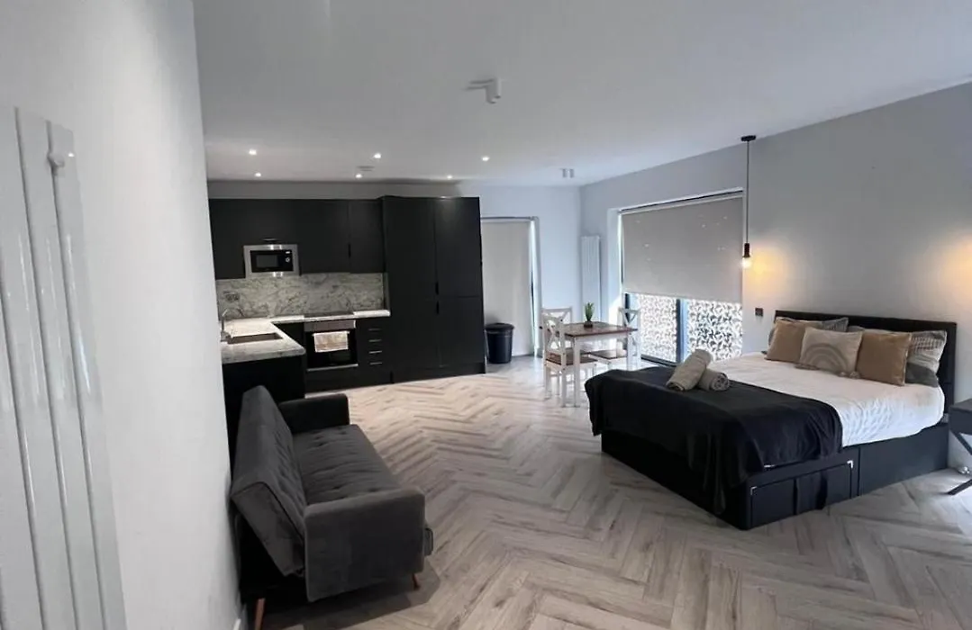 Best Location In London 20 Mins To Piccadilly Circus-1