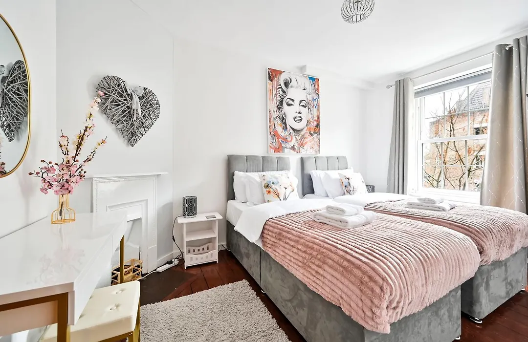 Cosy 3Bd London Accom Sleeps 6-1