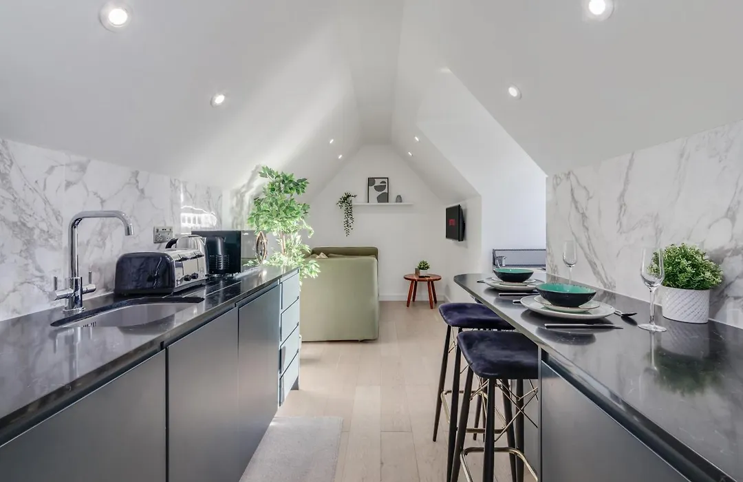 1 Bedroom Penthouse Apartment - Shoreditch, London By The Perfect Stay-1