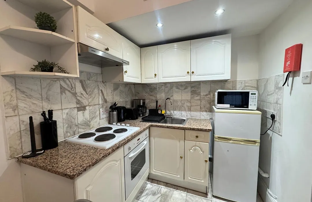 Charming And Affordable Flat For 4 People 7 Min Walking From Oxford Street - With Breakfast-1