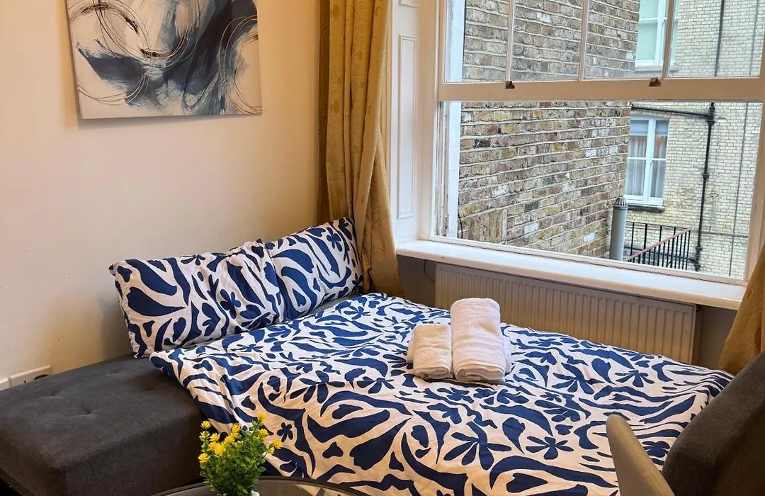 Charming And Affordable Flat For 4 People 7 Min Walking From Oxford Street - With Breakfast-1