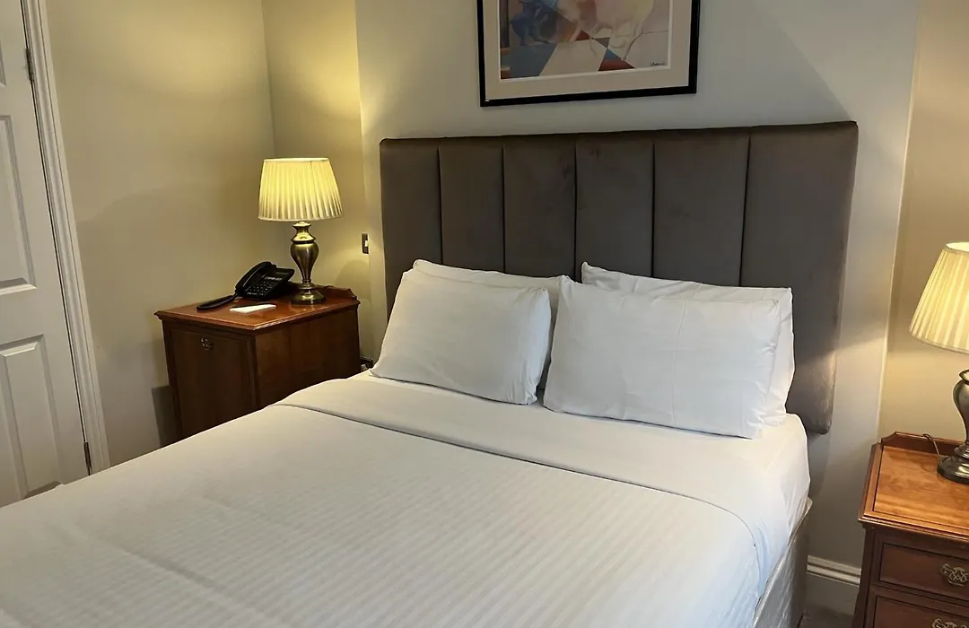 Staunton Hotel-1