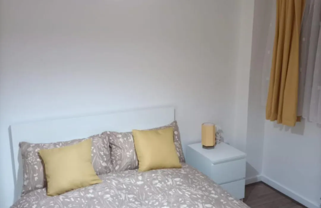 Cosy Room In A Cosy Home-1
