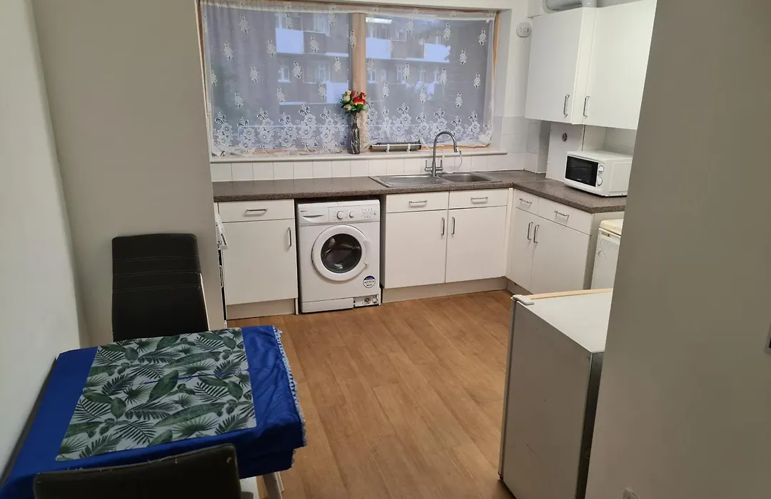 Lascelles House - A Few Mins To Us Embassy, Battersea Power Station & Central London-1