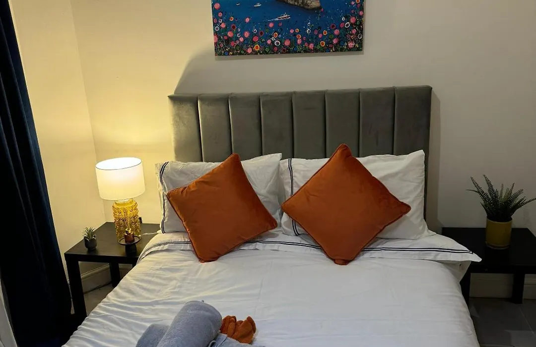 Cosy Luxurious Room In The Heart Of London-1