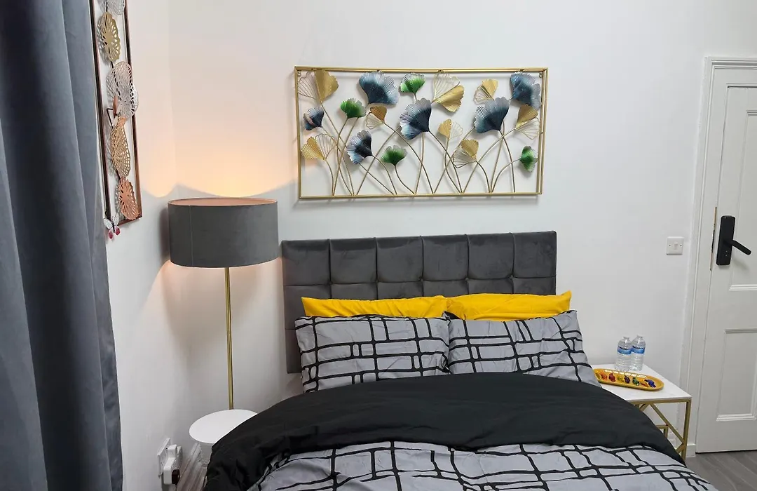 Luxury Studio In Victoria, 7 Minutes Walk To Victoria Station, Room 5-1