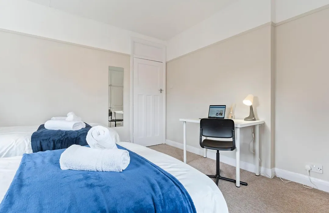 2 Bed Apartment Wembley Stadium Sleep 6-1