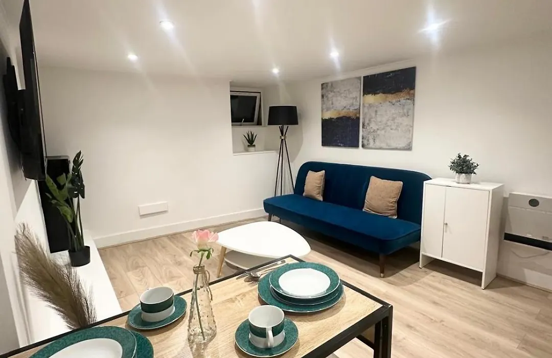 Cosy 1 Bedroom Flat In London-1