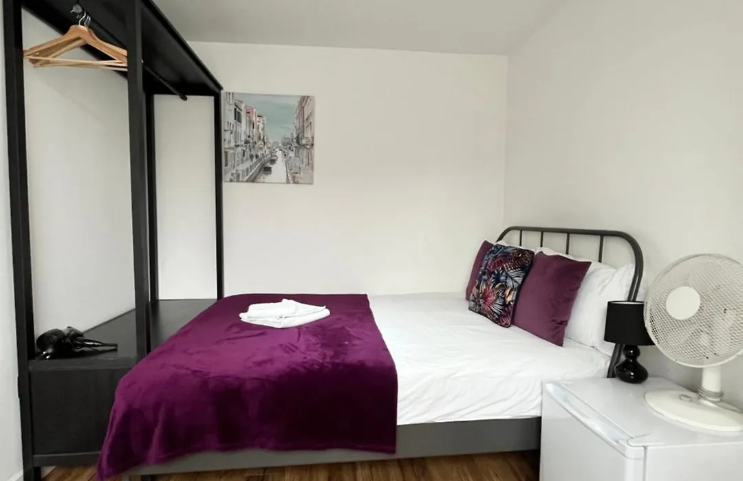 Euston Central Private Bedrooms 119A 4-7-1