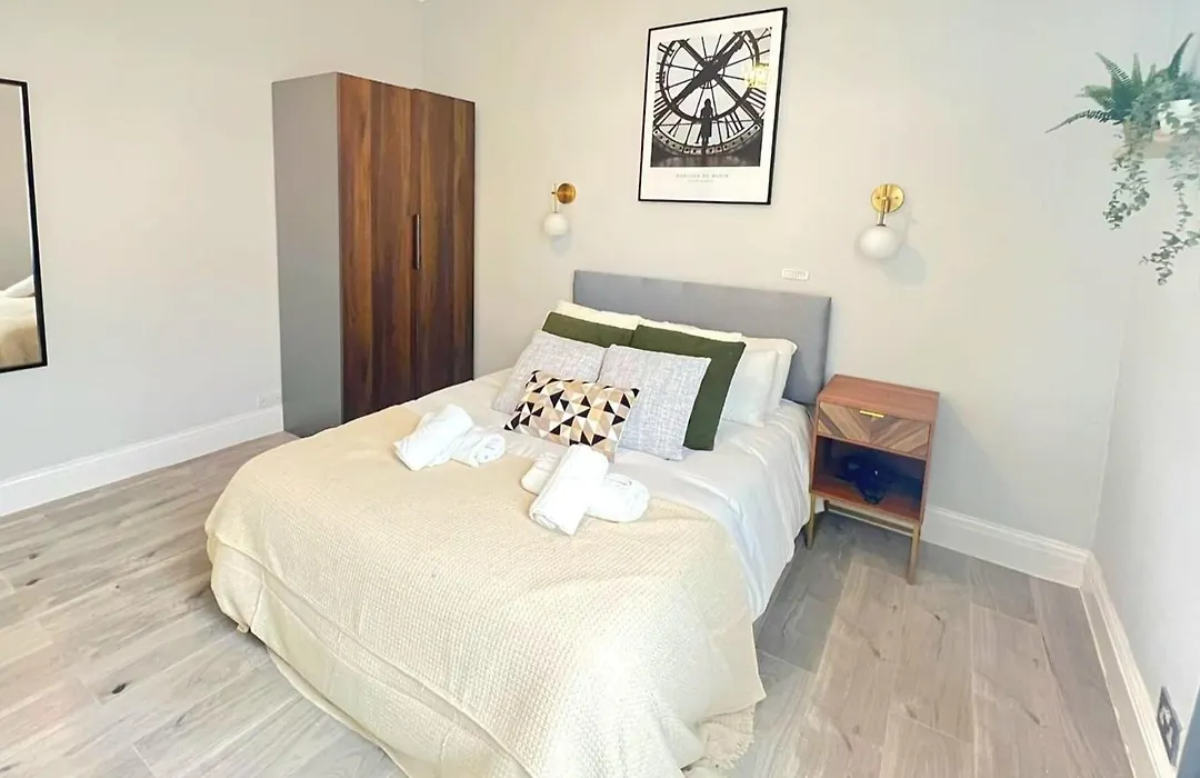 Comfortable 1-Bedroom Apartment In The Heart Of London-1
