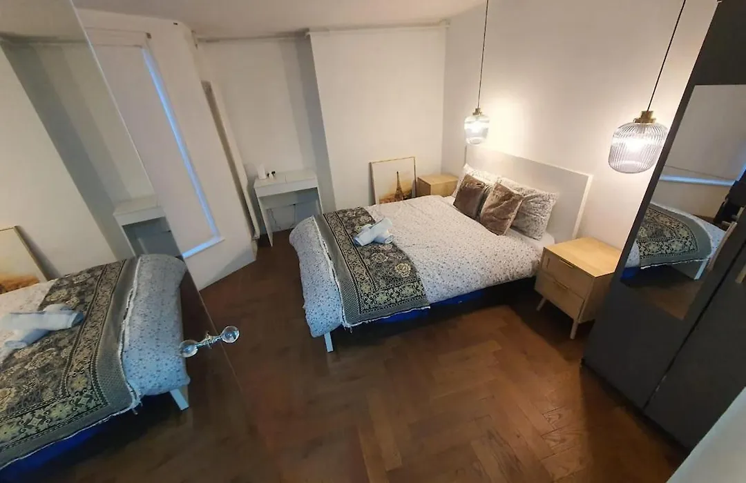 Charming 2Bd Modern Flat With Garden In Little Venice-1