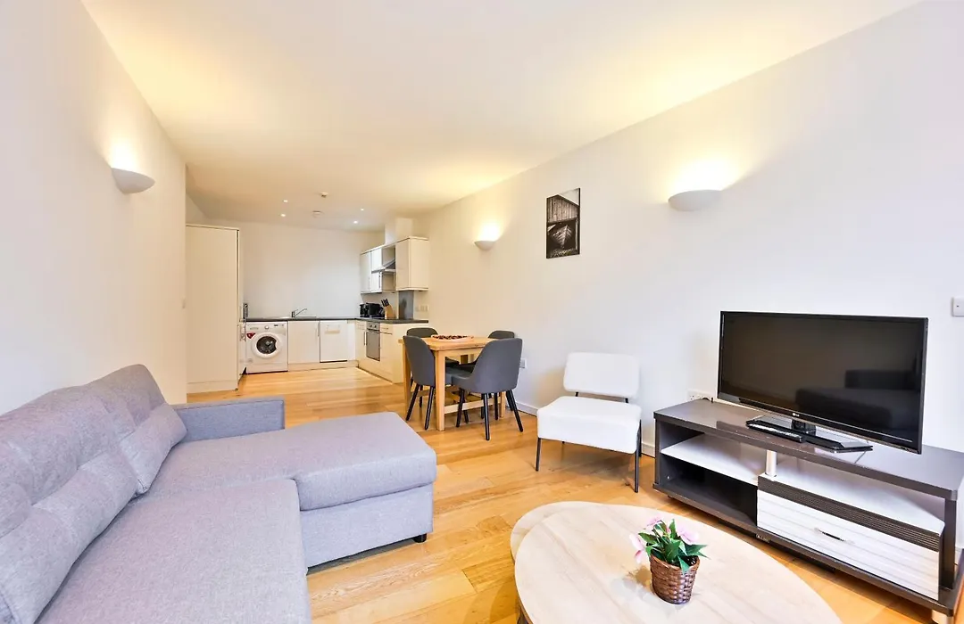 Lovely 2 Bed Tower Bridge Apartment Sleeps 6-1