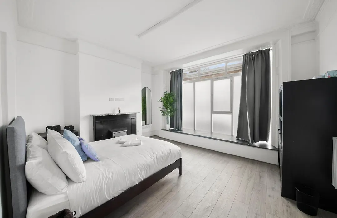 Sg, Duplex Knightsbridge Apartment By Harrods-1