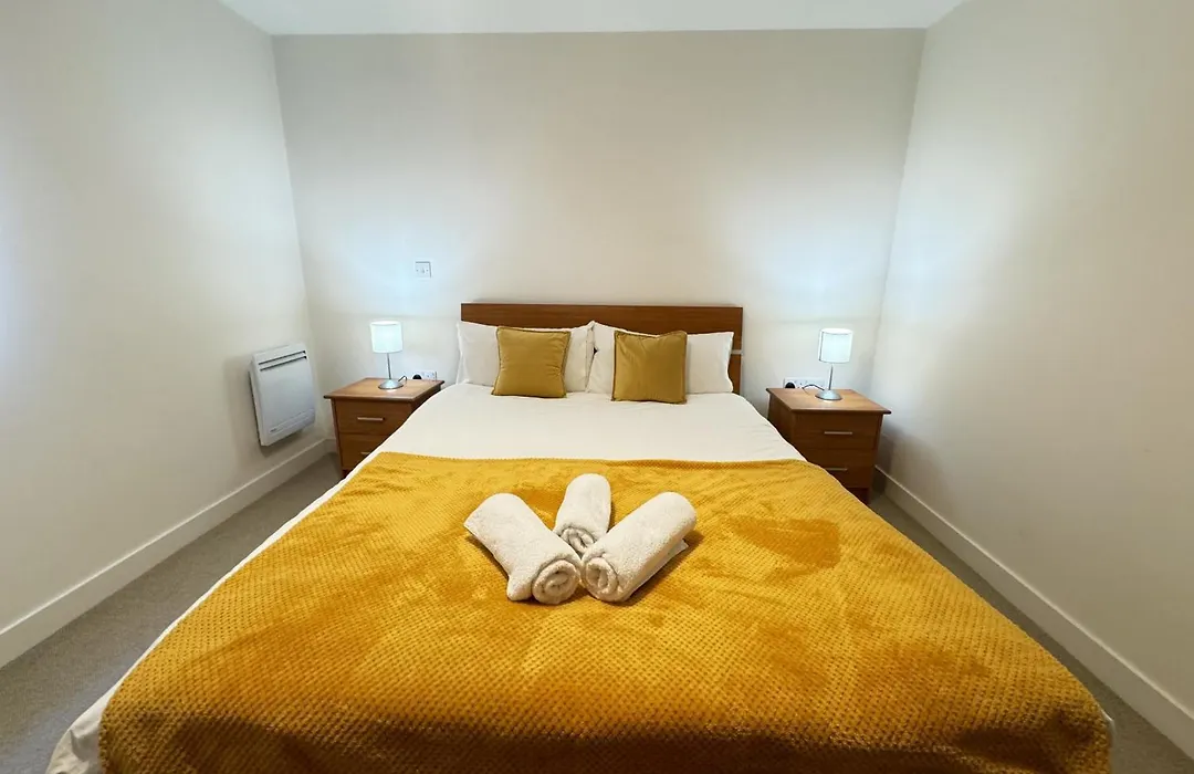 Luxury Tower Bridge Apartments-1