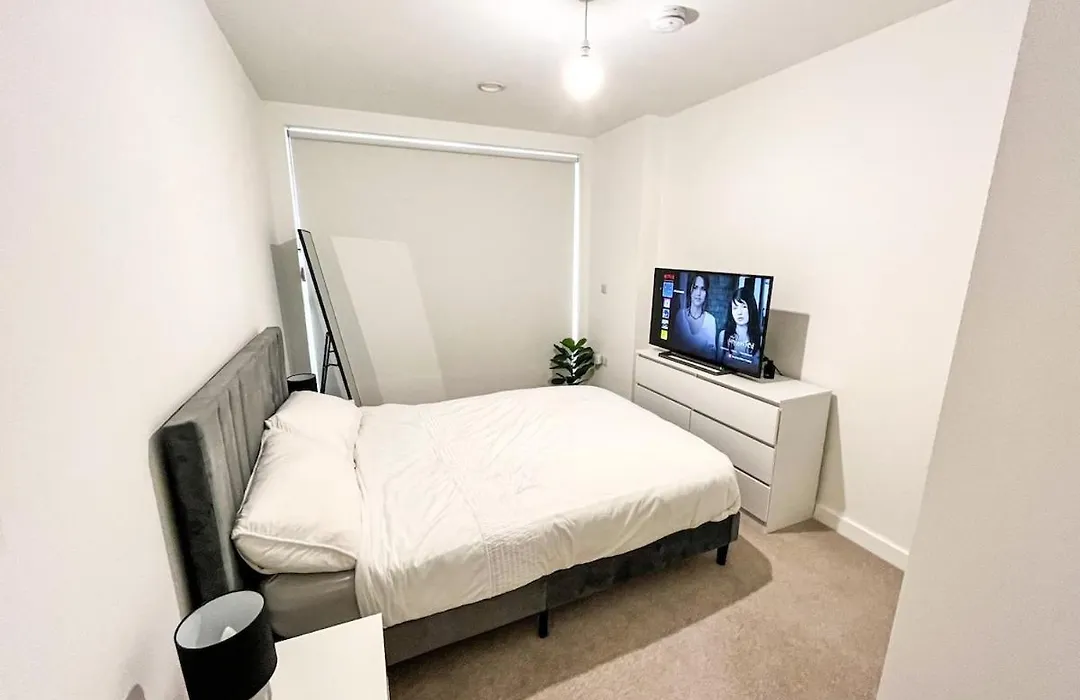 Kins Place, Beautiful 1 Bedroom Apartment Near London City Airport-1