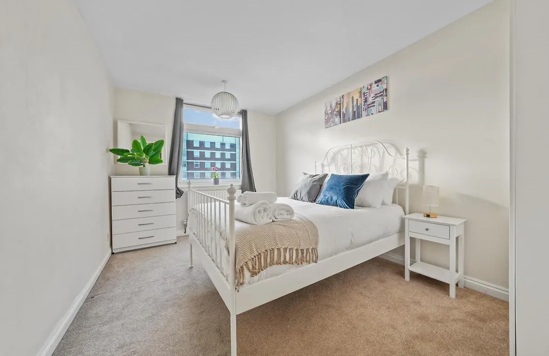 Premier Suites Shepherds Bush Westfields Penthouse Apartment-1