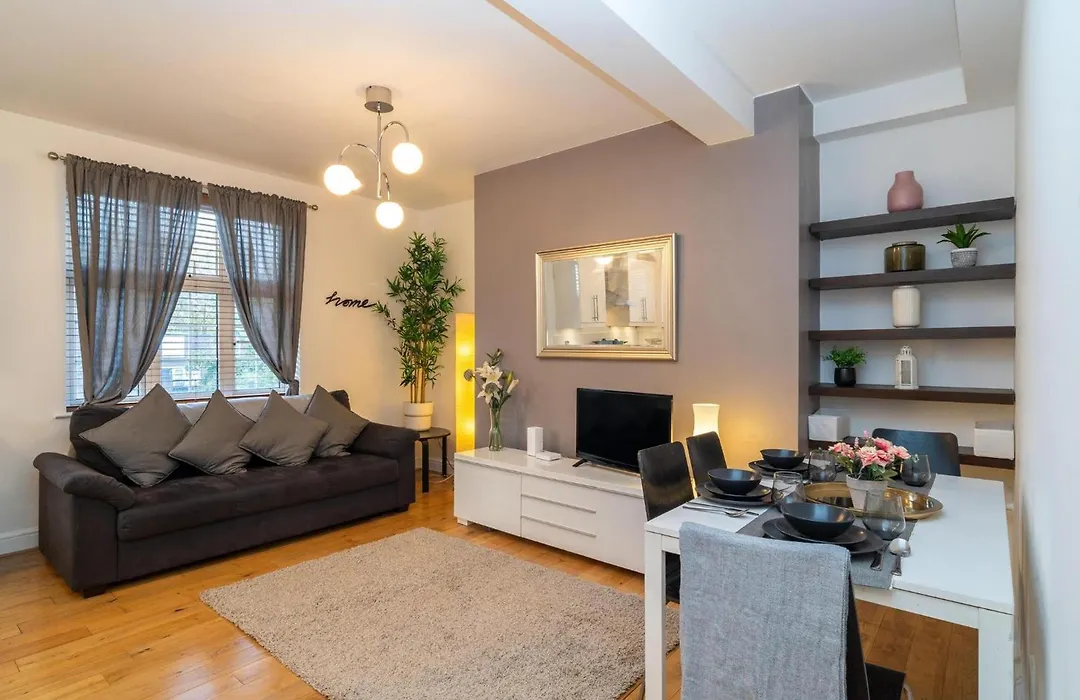 Location! 2 Bed/2Bath - Pro Host-1
