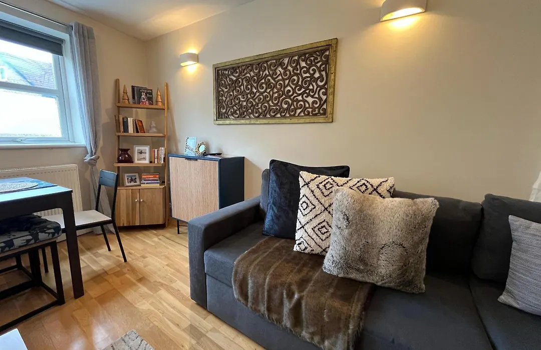Amazing 2 Bedroom Apartment-1