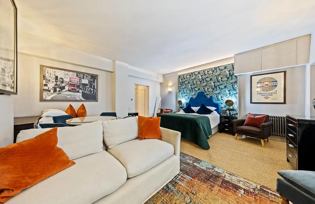 Vancouver Hotel & Studios-1