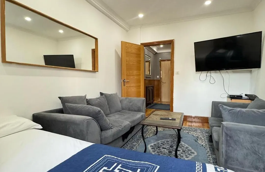 Marble Arch Service Apartment-1