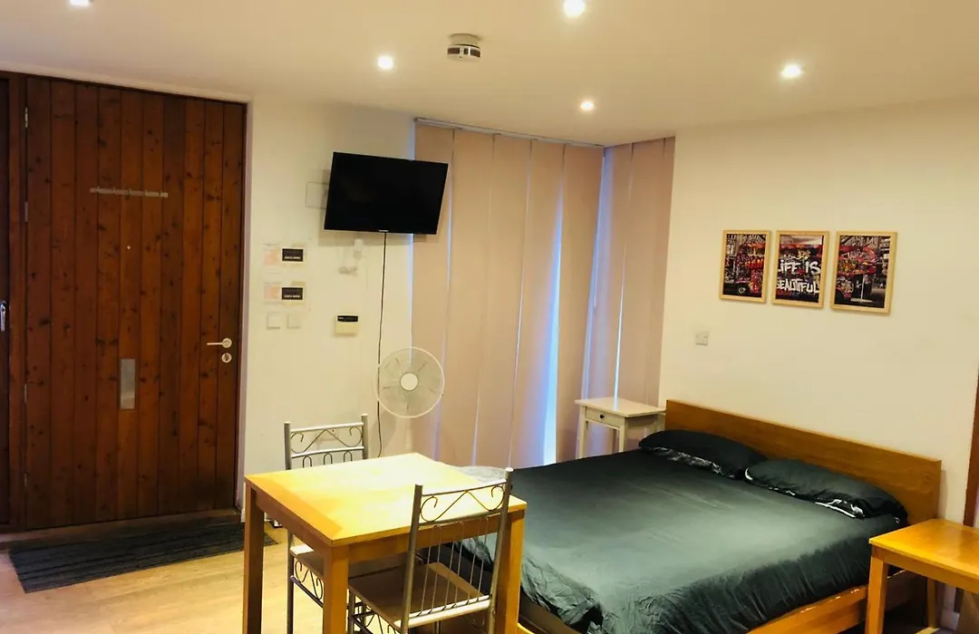 Amazing Studio In Central London-1