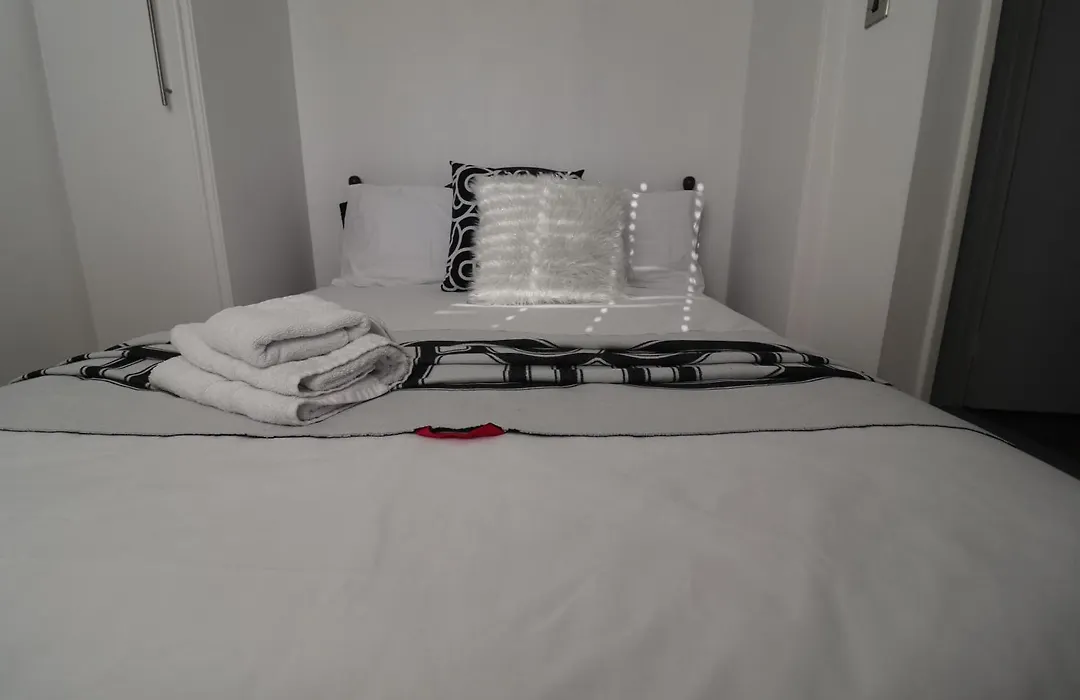 The Warren Signature Stay-1