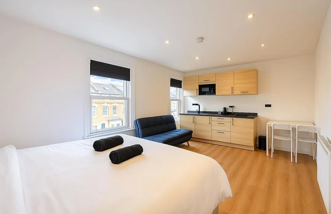Starnest Shepherd'S Bush-1