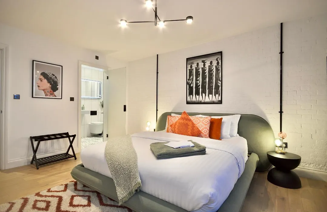 Newly Refurbished W/ River Views-1