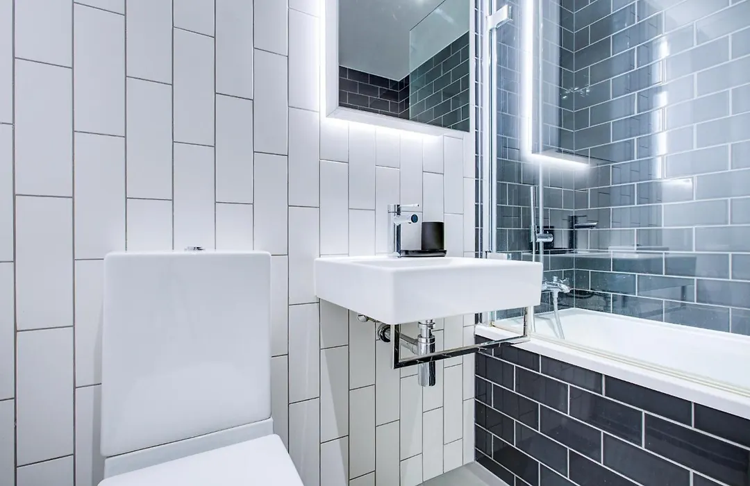 Royal Docks - Luxury 1 Bedroom Apartment-1